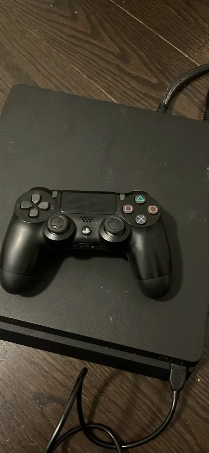 PlayStation 4 Console & Controller