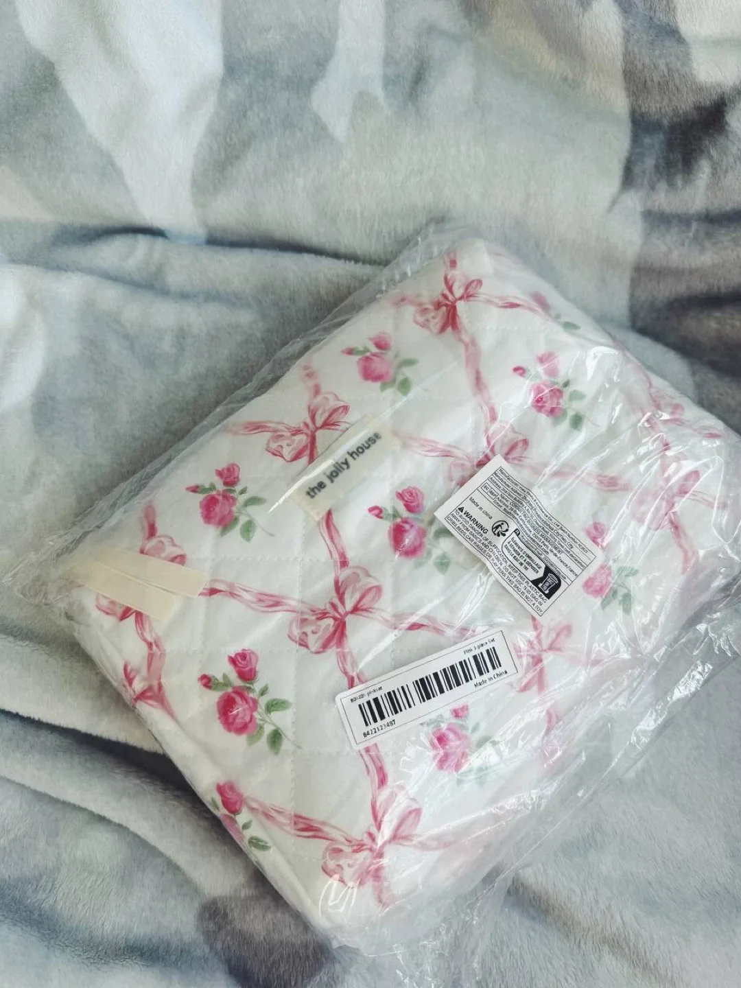 Rose and Bow Cosmetic Bags Set image indicator(3)