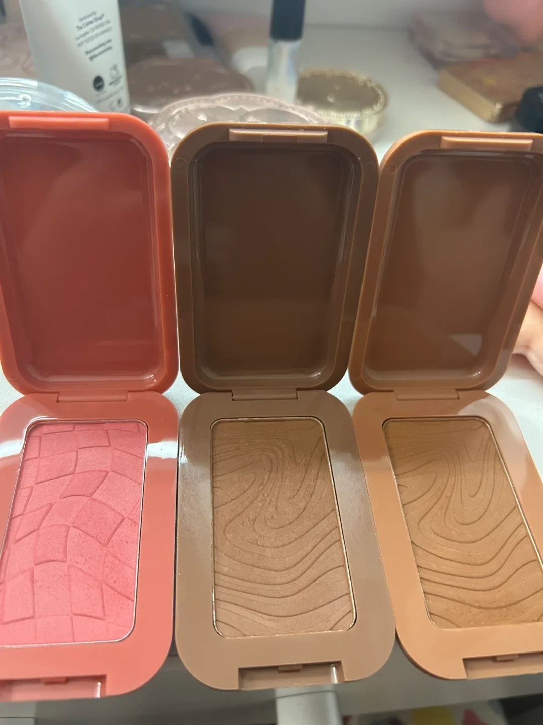 NYX Professional Makeup Buttermelt Bronzer and Blush image indicator(2)