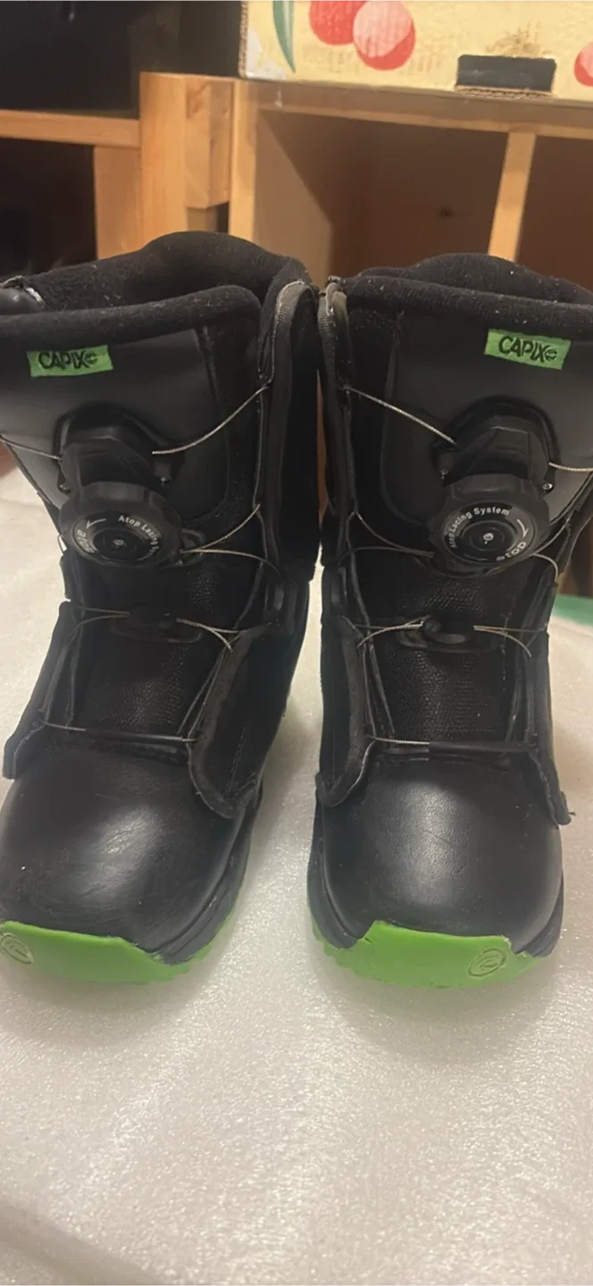 Capix USJ's 3.0 Snowboard Boots - Size 3 image indicator(2)