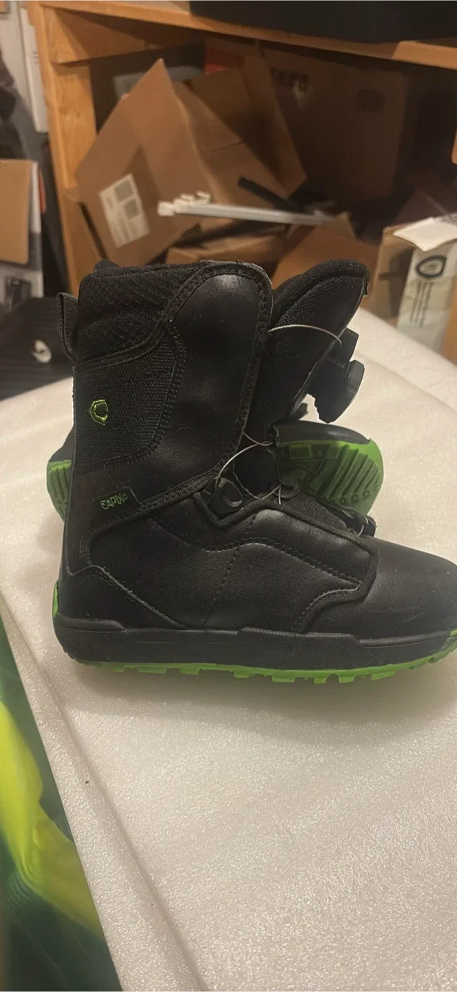 Capix USJ's 3.0 Snowboard Boots - Size 3