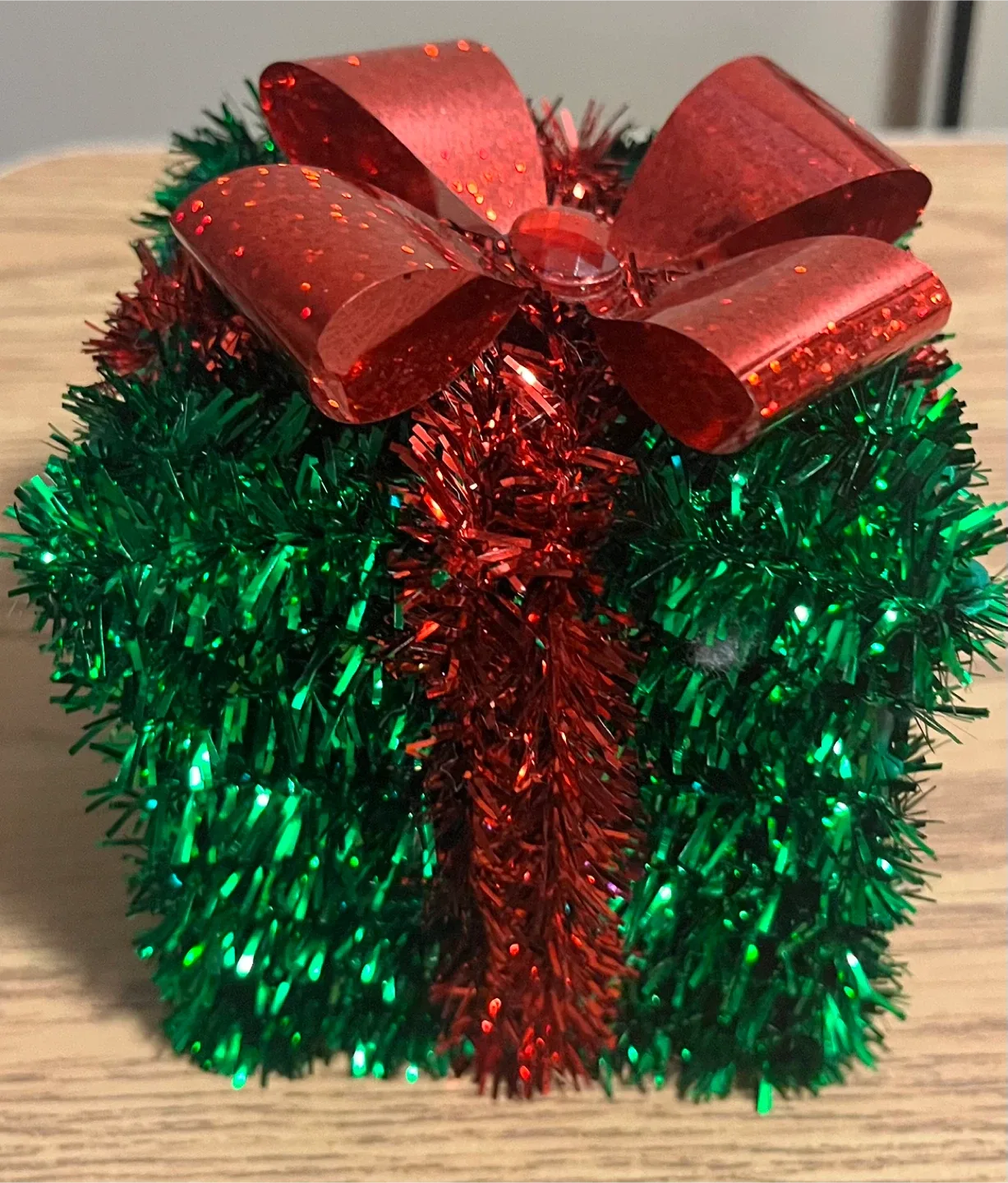 #Cleanout - Christmas Ornament & Decorative Gift Box Decor image indicator(2)