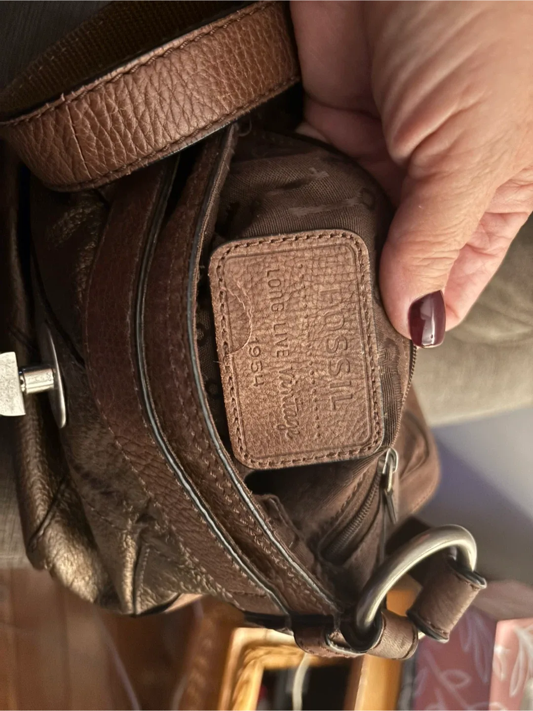 Fossil Brown Leather Crossbody Bag image indicator(6)