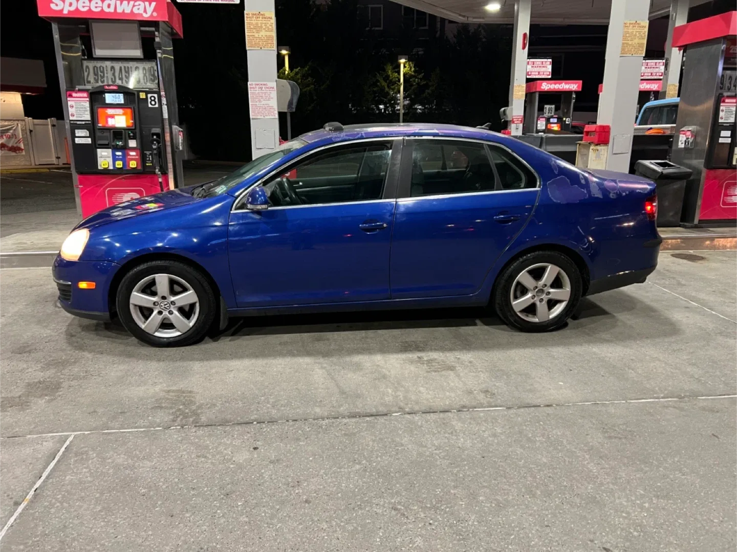 Volkswagen Jetta - Blue Sedan