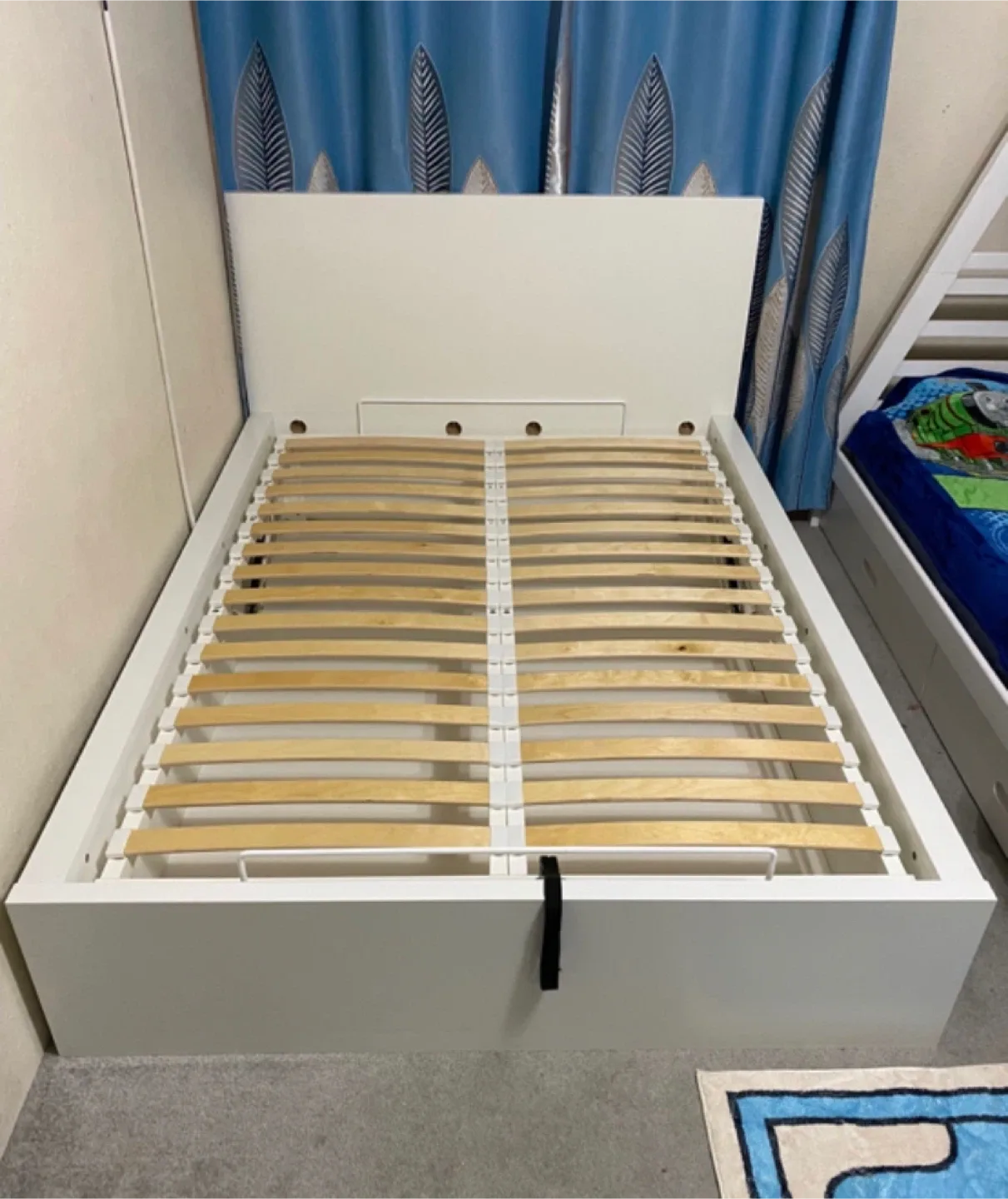 IKEA Malm White Pull-Up Storage Bed image indicator(2)