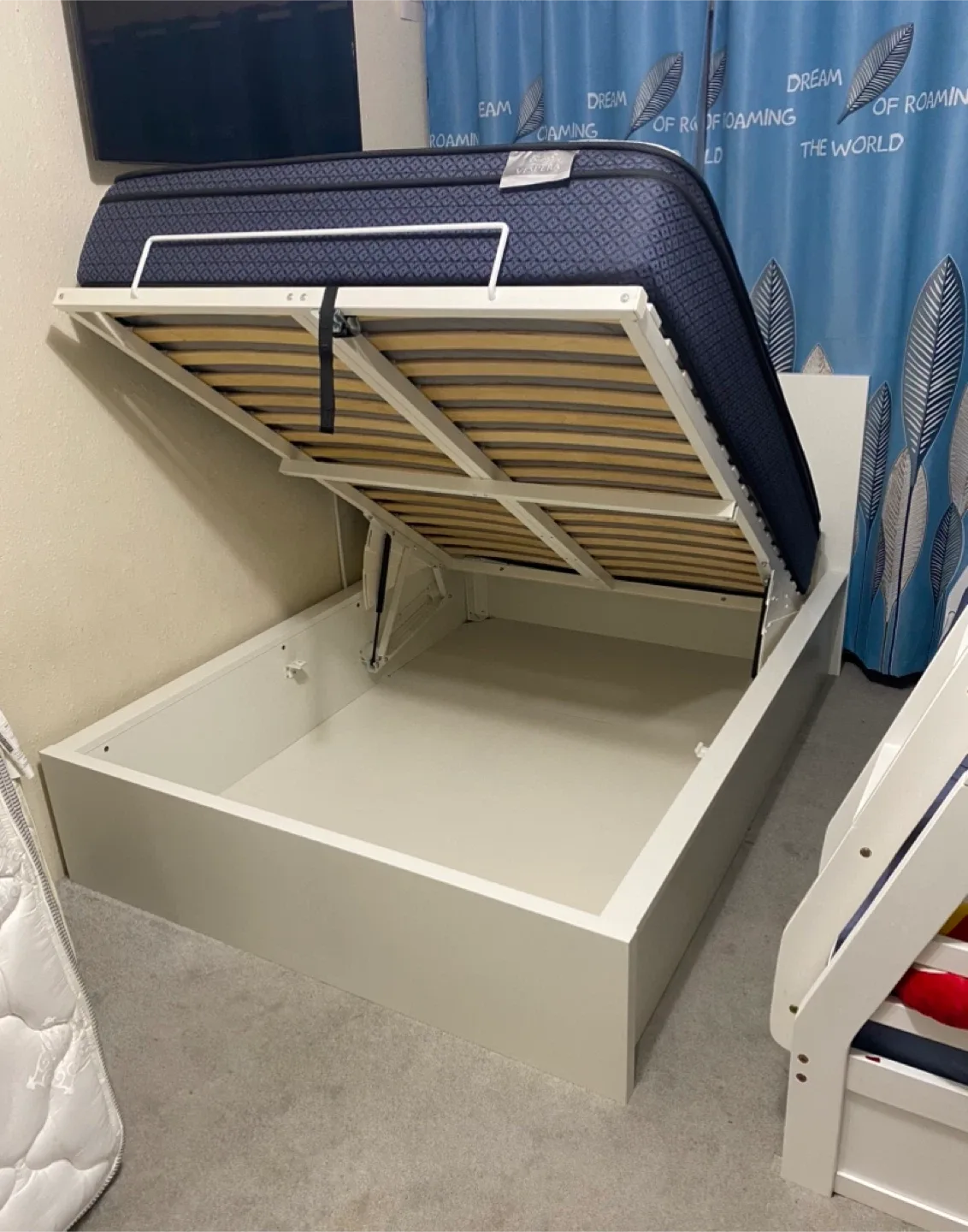 IKEA Malm White Pull-Up Storage Bed image indicator(7)