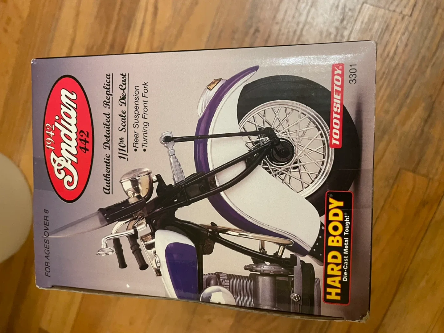 TootsieToy 1942 Indian 442 Die-Cast Motorcycle Replica image indicator(3)