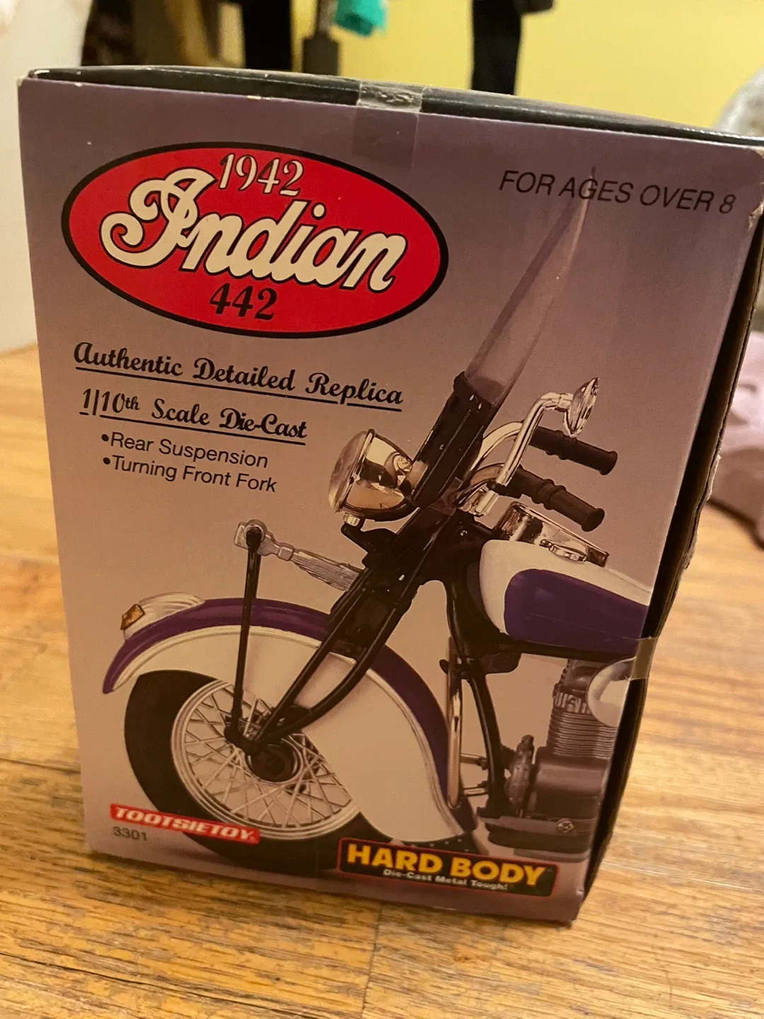 TootsieToy 1942 Indian 442 Die-Cast Motorcycle Replica image indicator(4)