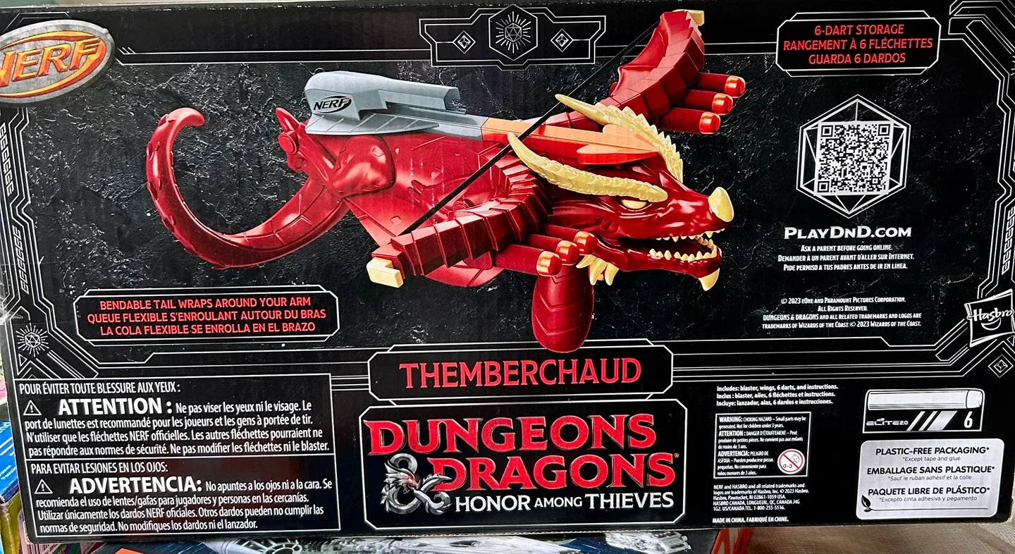 Star Wars Millennium Falcon Deluxe Paper Model Kit image indicator(2)