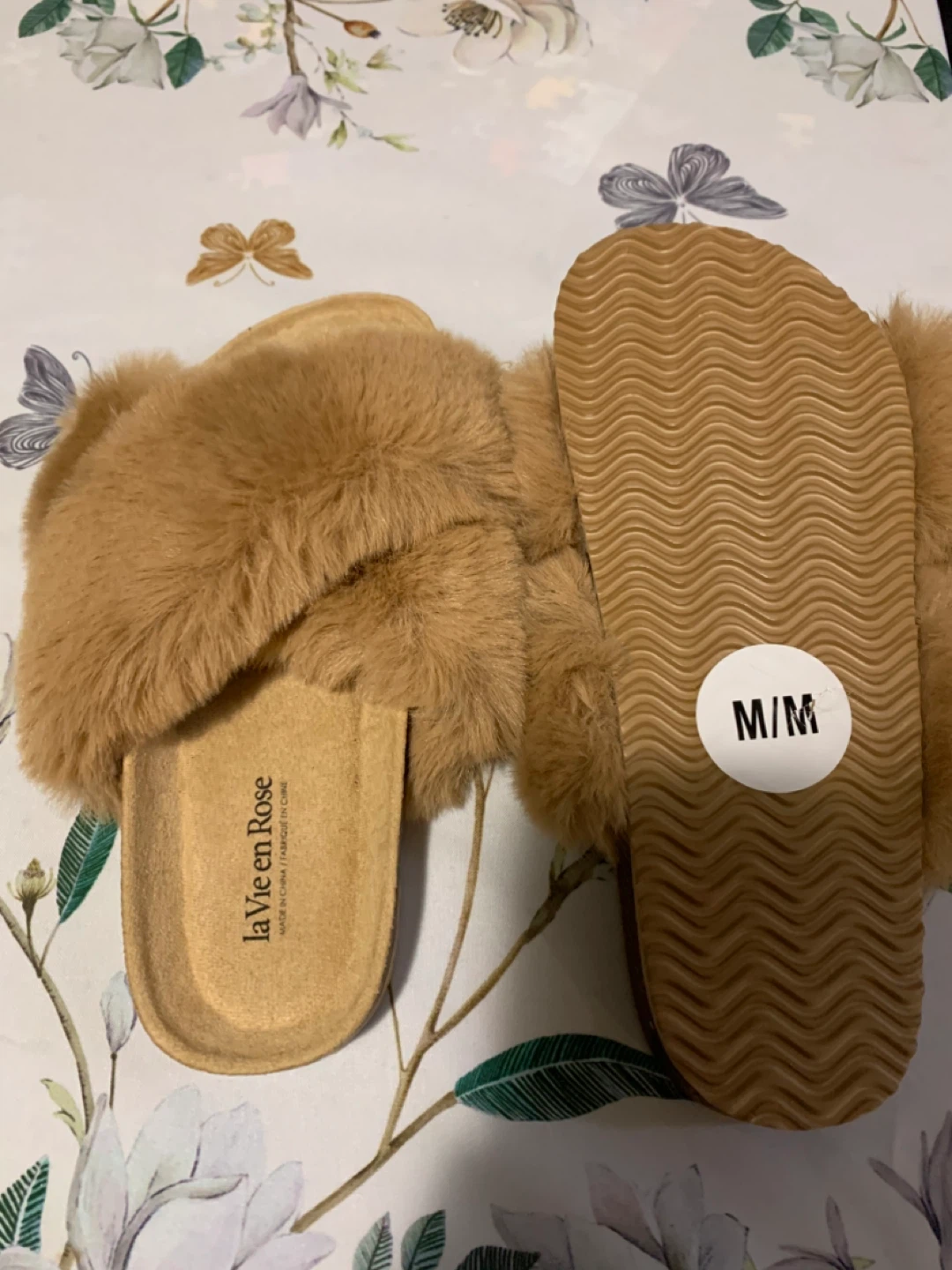 La Vie en Rose Fuzzy Slippers Size L/G - photo 2