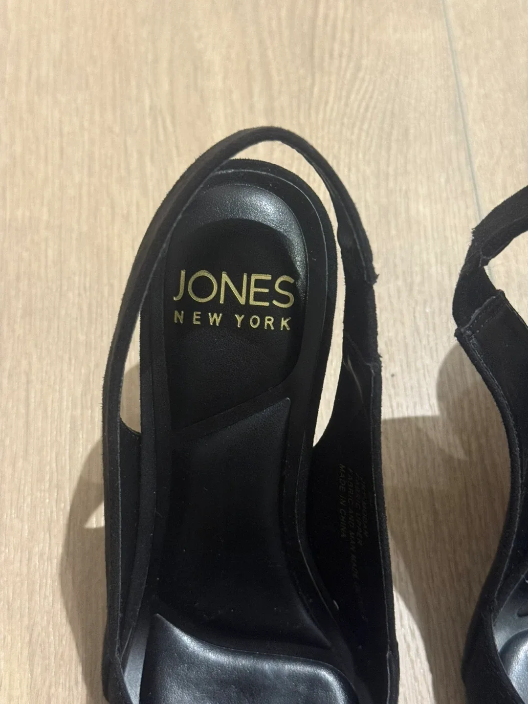 Jones New York Black Slingback Heels image indicator(3)