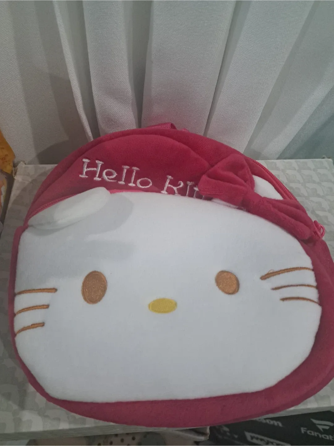 Hello Kitty Plush Backpack image indicator(2)