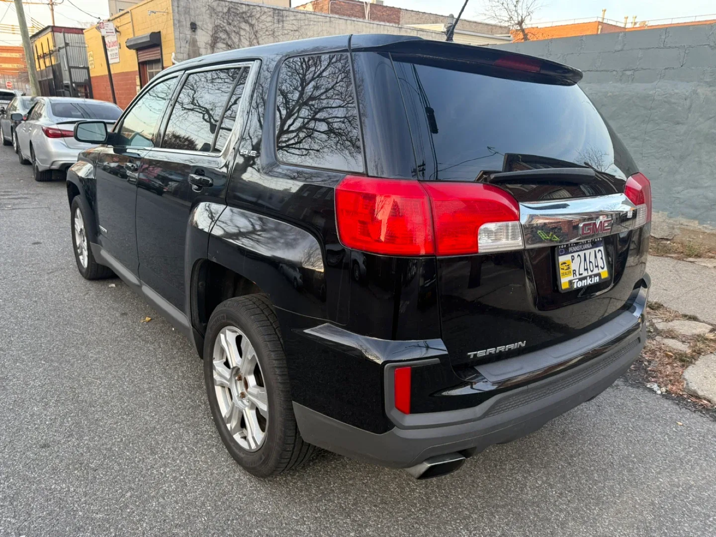 2017 Black GMC Terrain SUV image indicator(3)