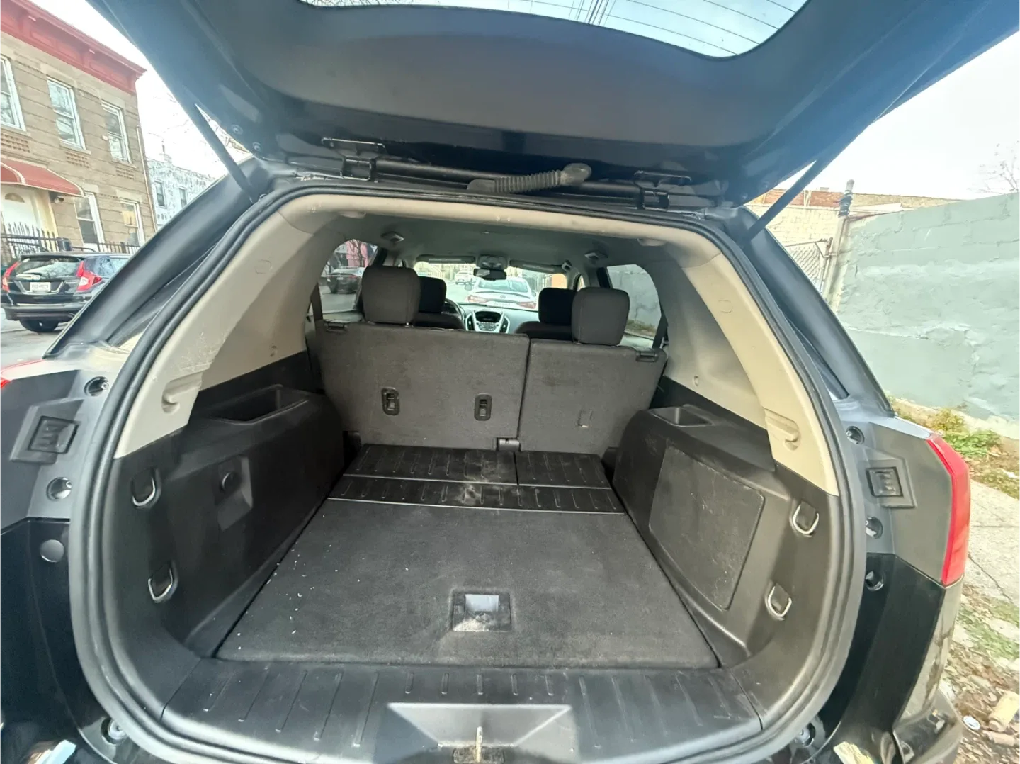 2017 Black GMC Terrain SUV image indicator(5)