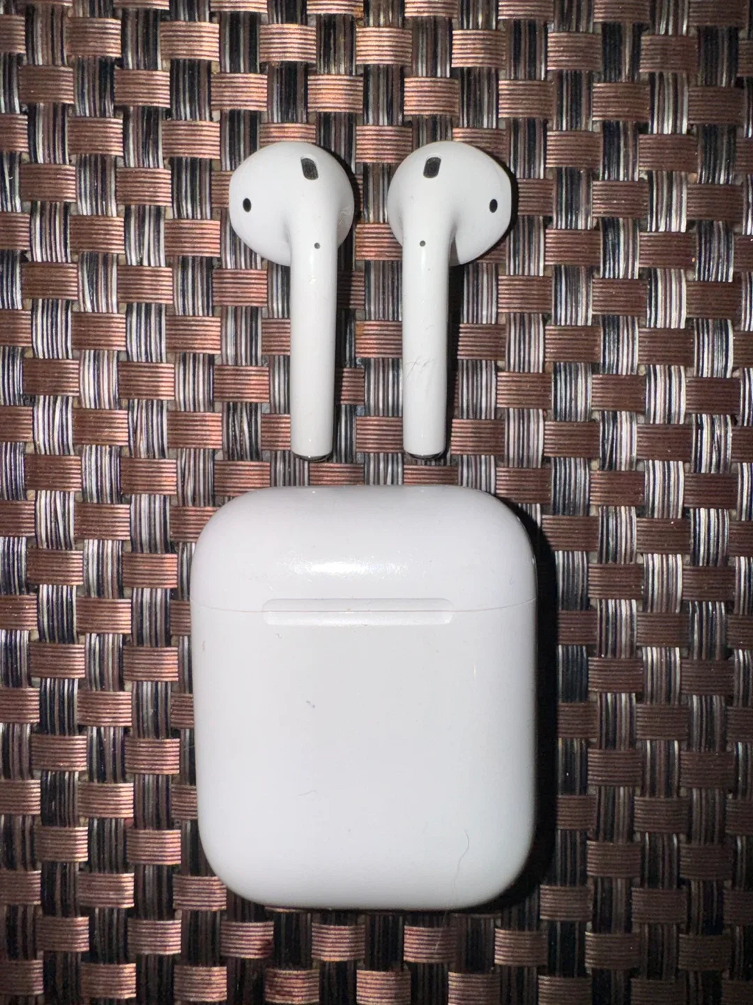 Apple AirPods 1st Generation - Great Condition
