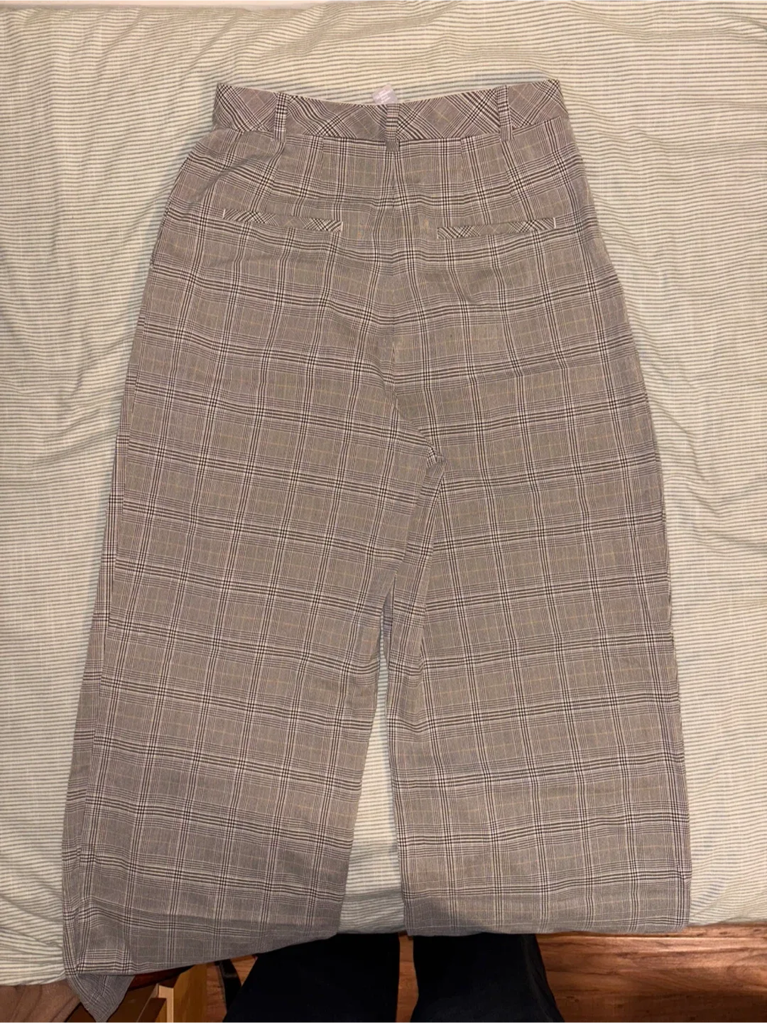 H&M Plaid Wide Leg Pants image indicator(2)