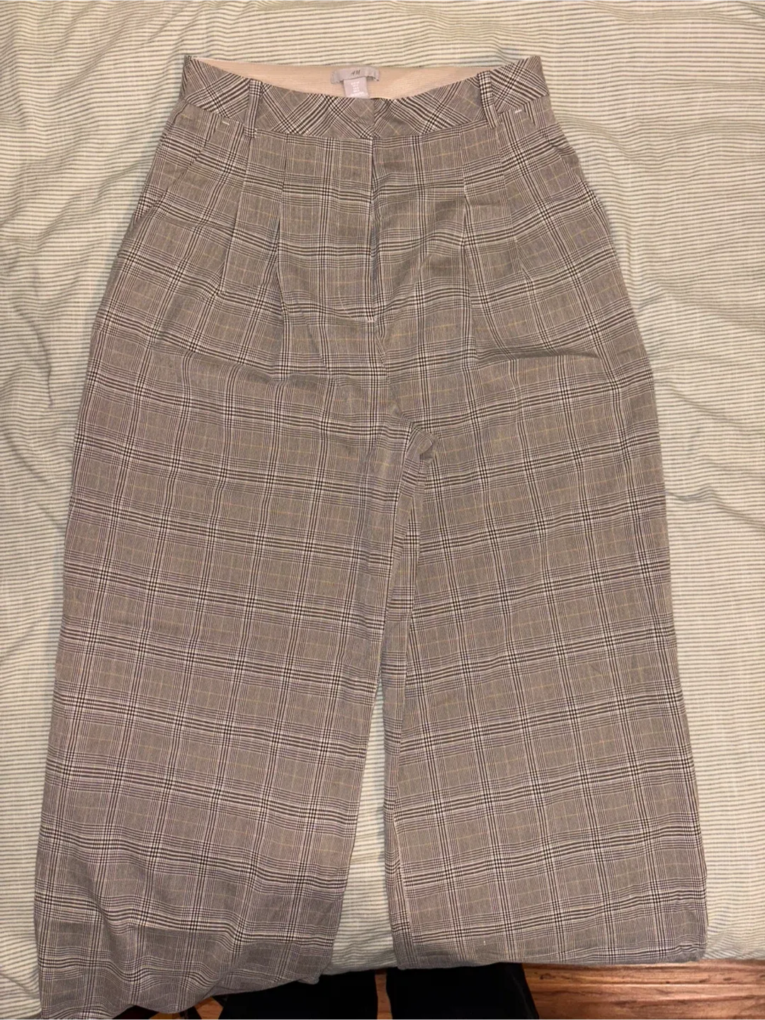 H&M Plaid Wide Leg Pants image indicator(3)
