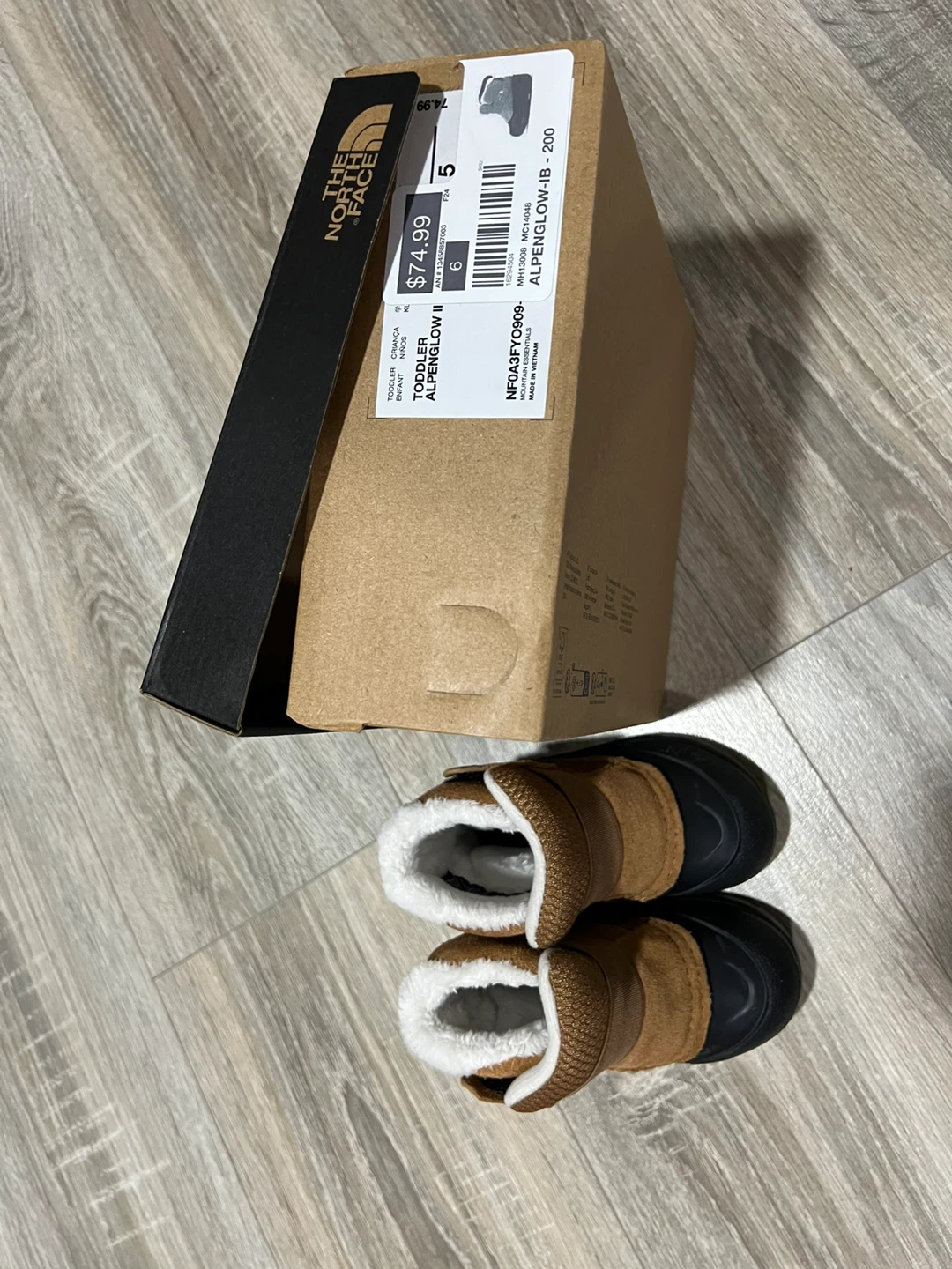 The North Face Toddler Alpenglow II Boots - Size 5 - photo 2