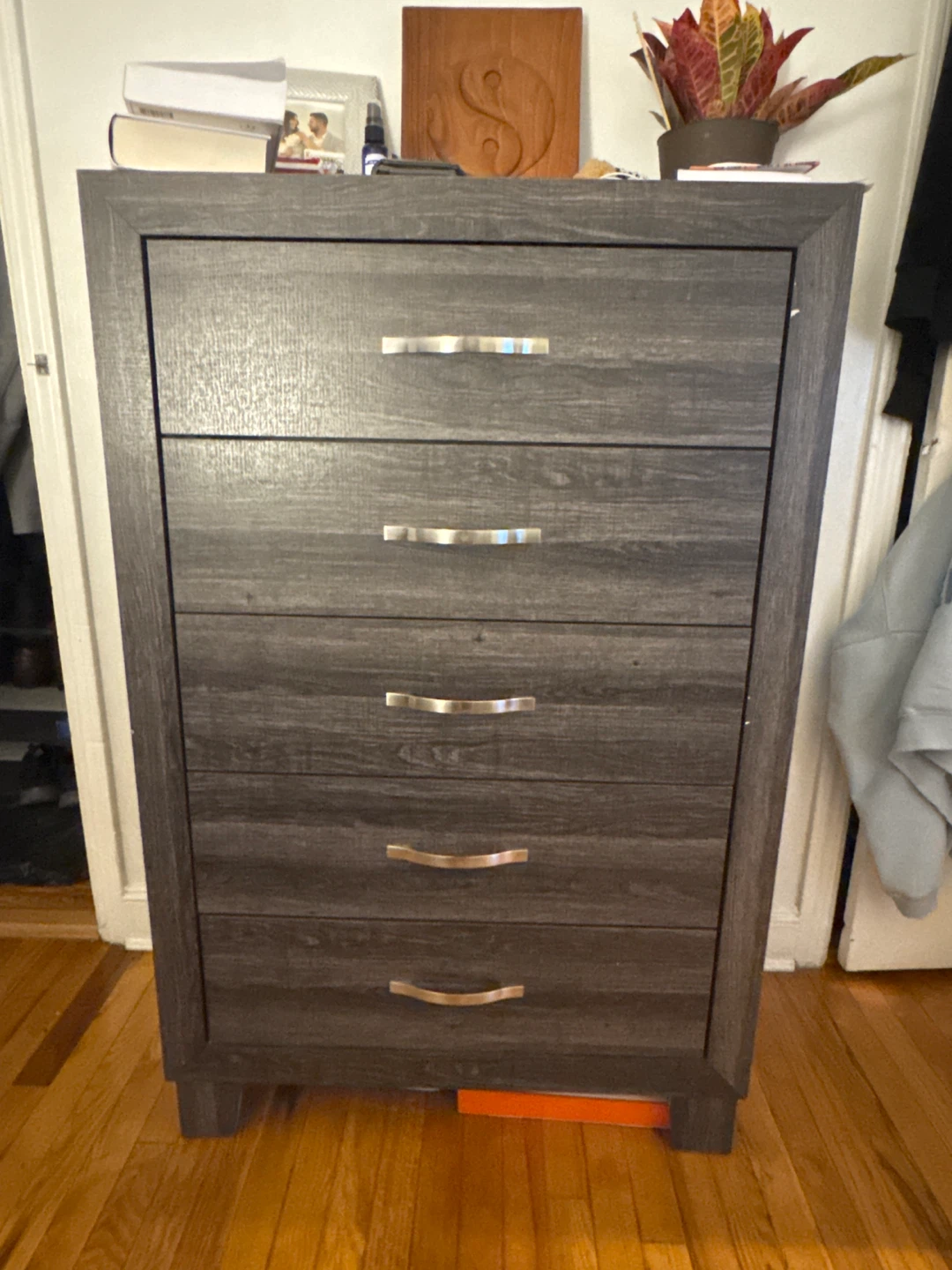 Bedroom Furniture Set – Excellent Condition - photo 2