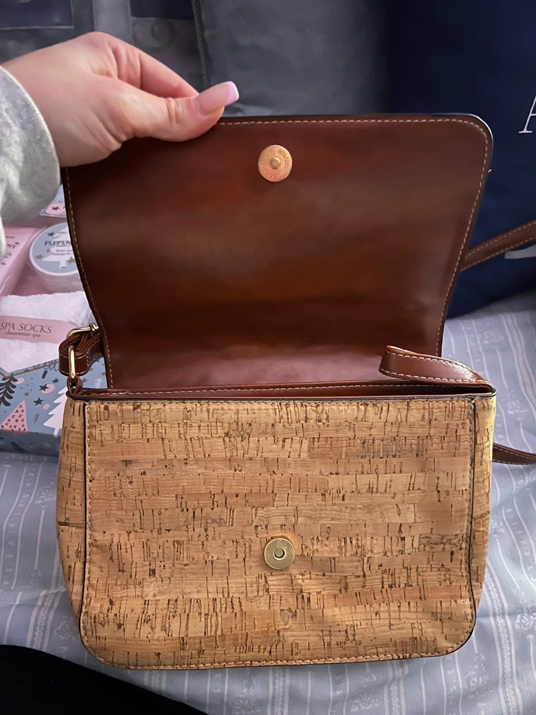Brown Cork Crossbody Bag from Portugal! image indicator(3)