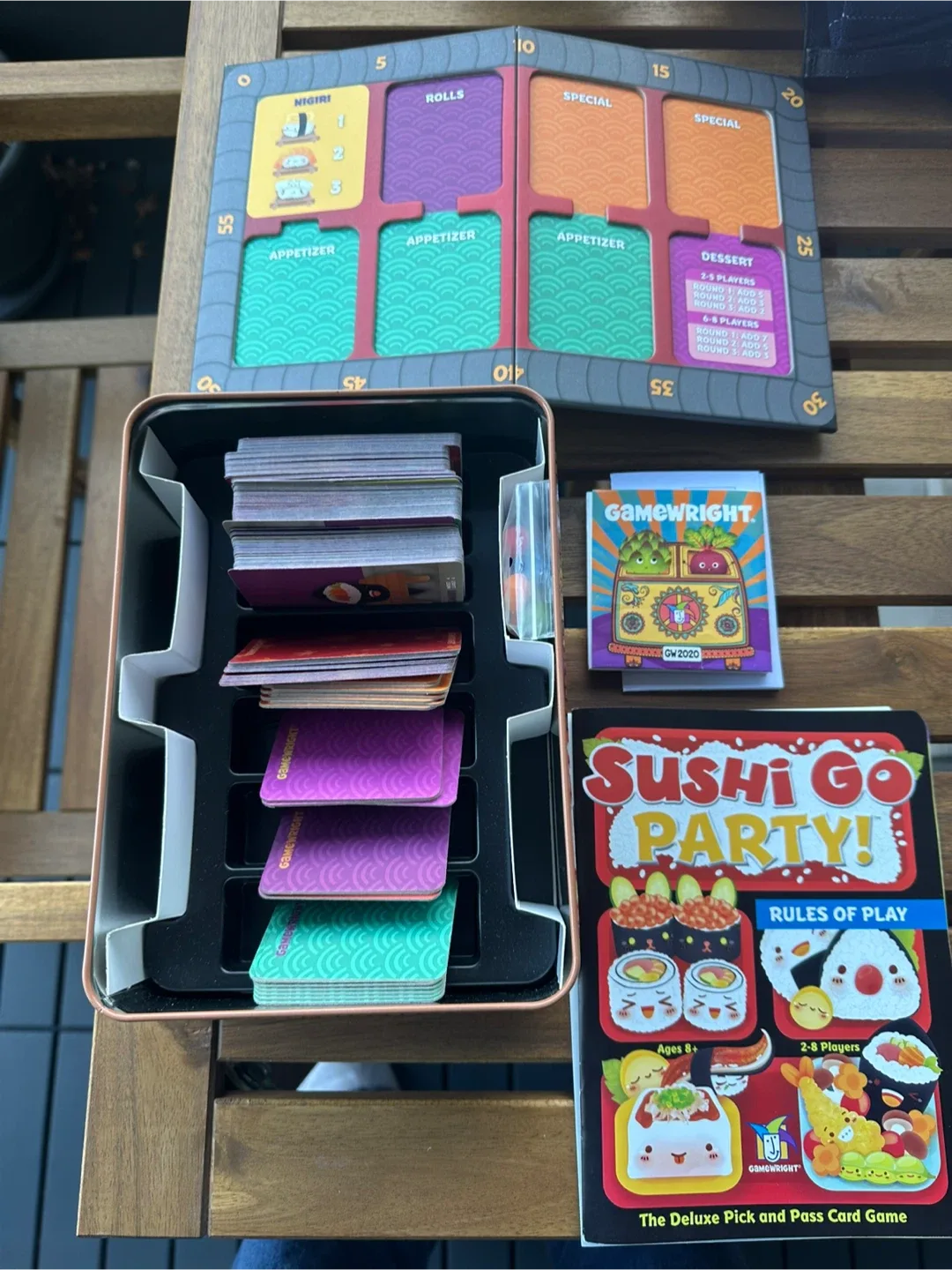 Sushi Go Party! Deluxe Pick & Pass Card Game image indicator(4)