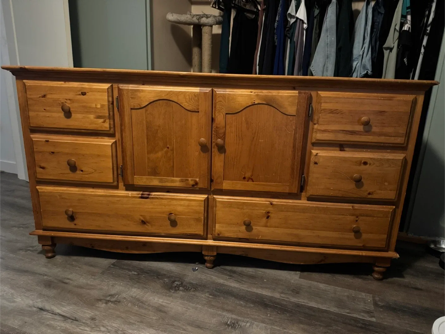 Solid wood 5 piece Bedroom Set