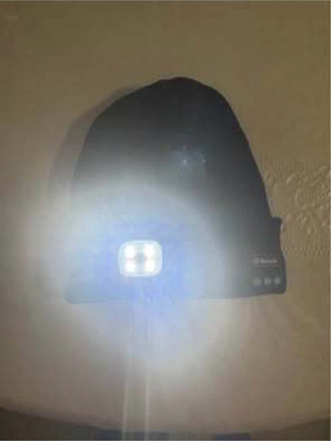 Bluetooth rechargeable LED hat (Never used) image indicator(3)