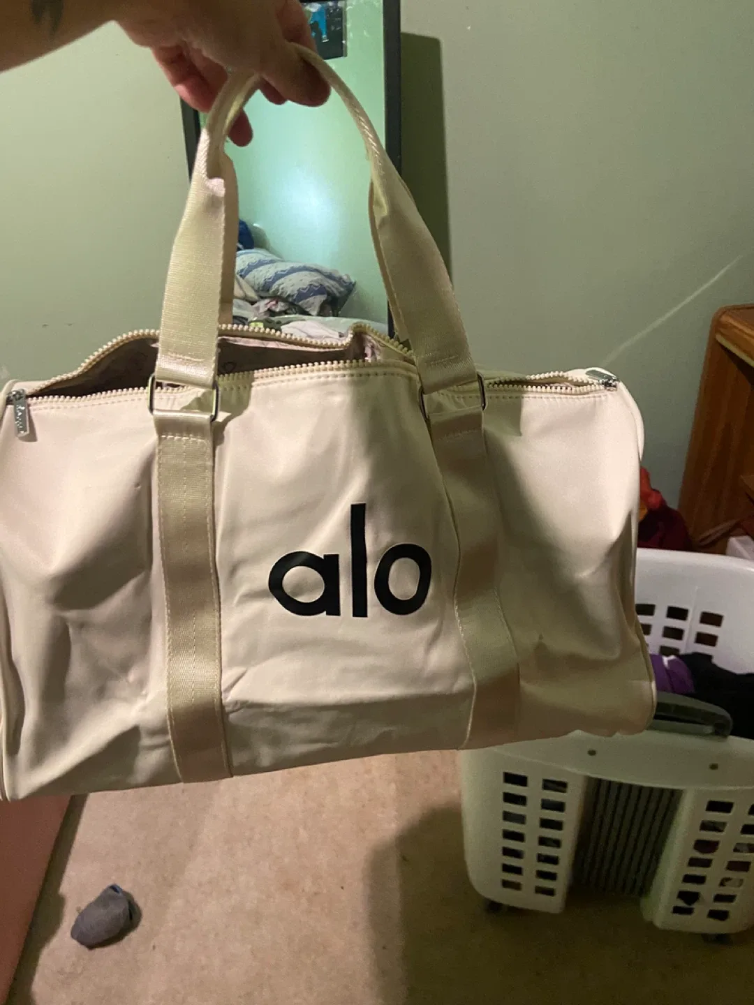 Alo Yoga Beanie & Duffle Bag Set image indicator(2)