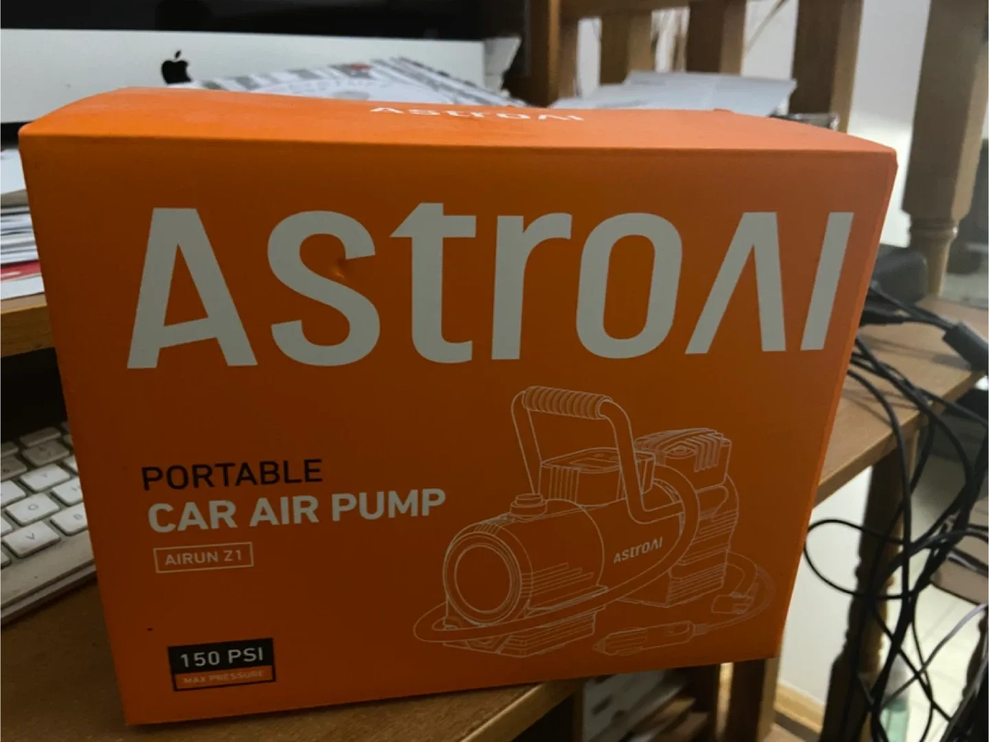 Clearout AstroAI Airun Z1 Portable Car Air Pump - New in Box!