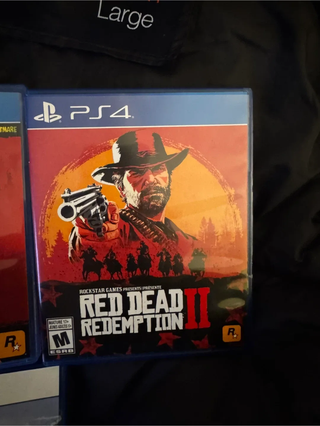 PS5 with 5 games Call of Duty Modern Warfare II image indicator(4)