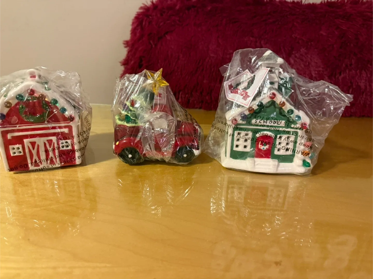 Mr. Christmas Lighted Village Set - New image indicator(3)