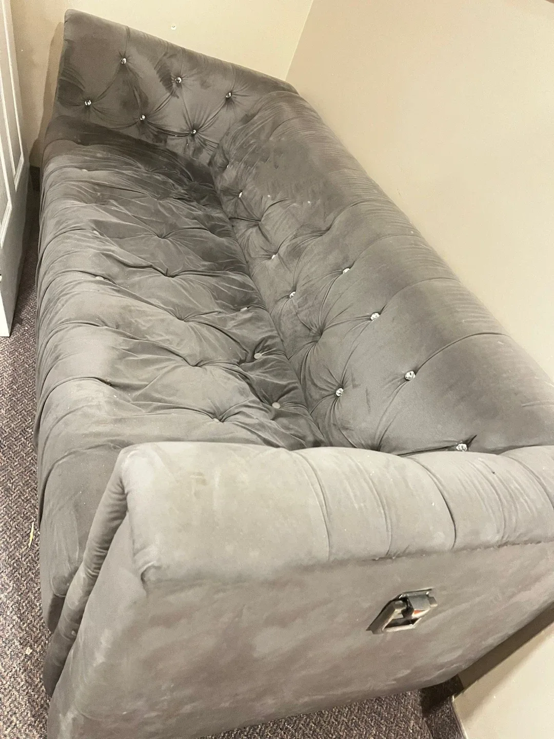 Grey Tufted Sofa image indicator(2)