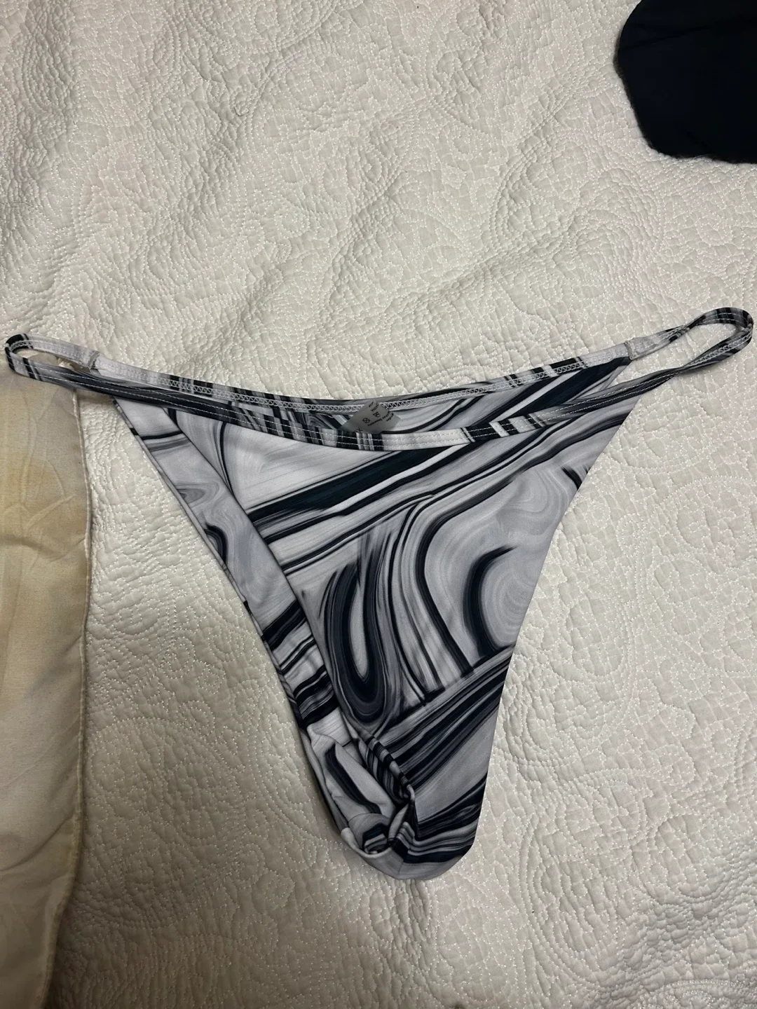 Black & White String Bikini Bottom #freecycle