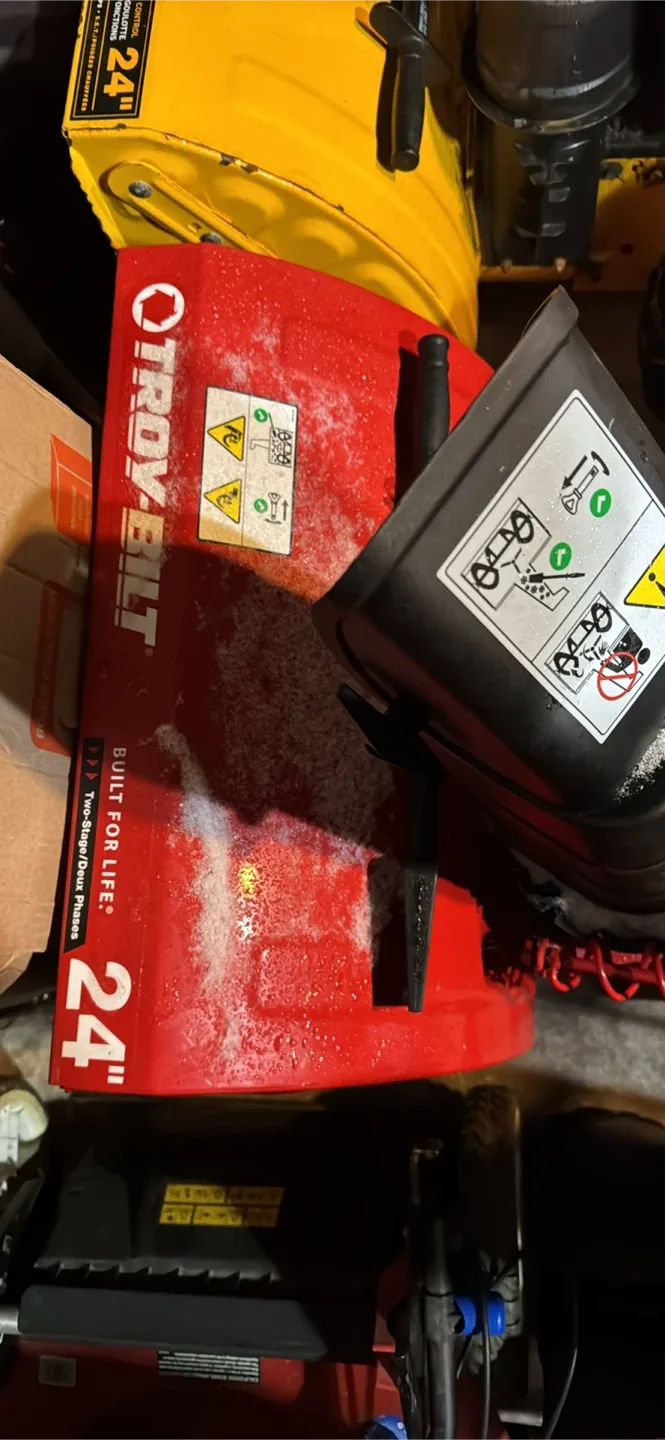 Troy-Bilt 24in 2X 600 Series Snow Thrower image indicator(4)