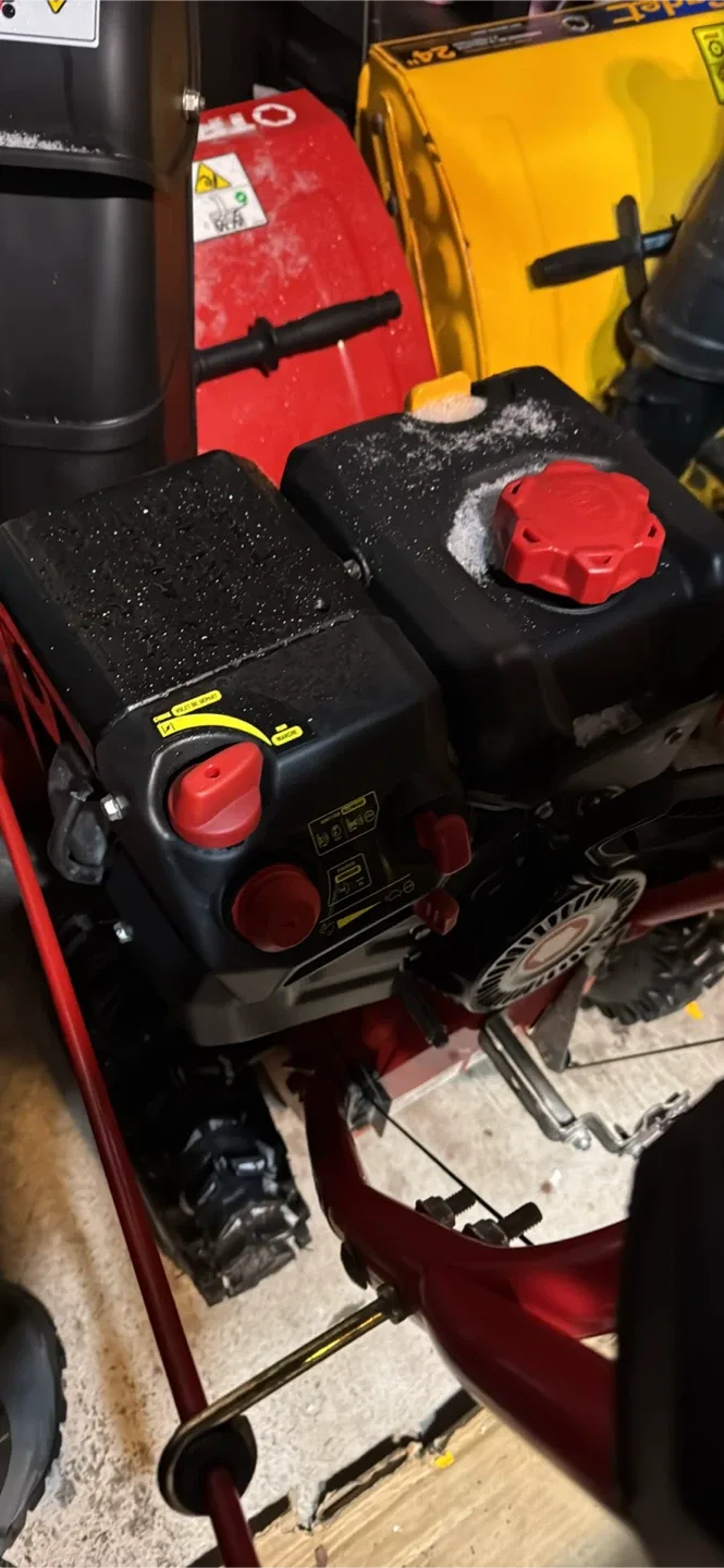 Troy-Bilt 24in 2X 600 Series Snow Thrower image indicator(3)