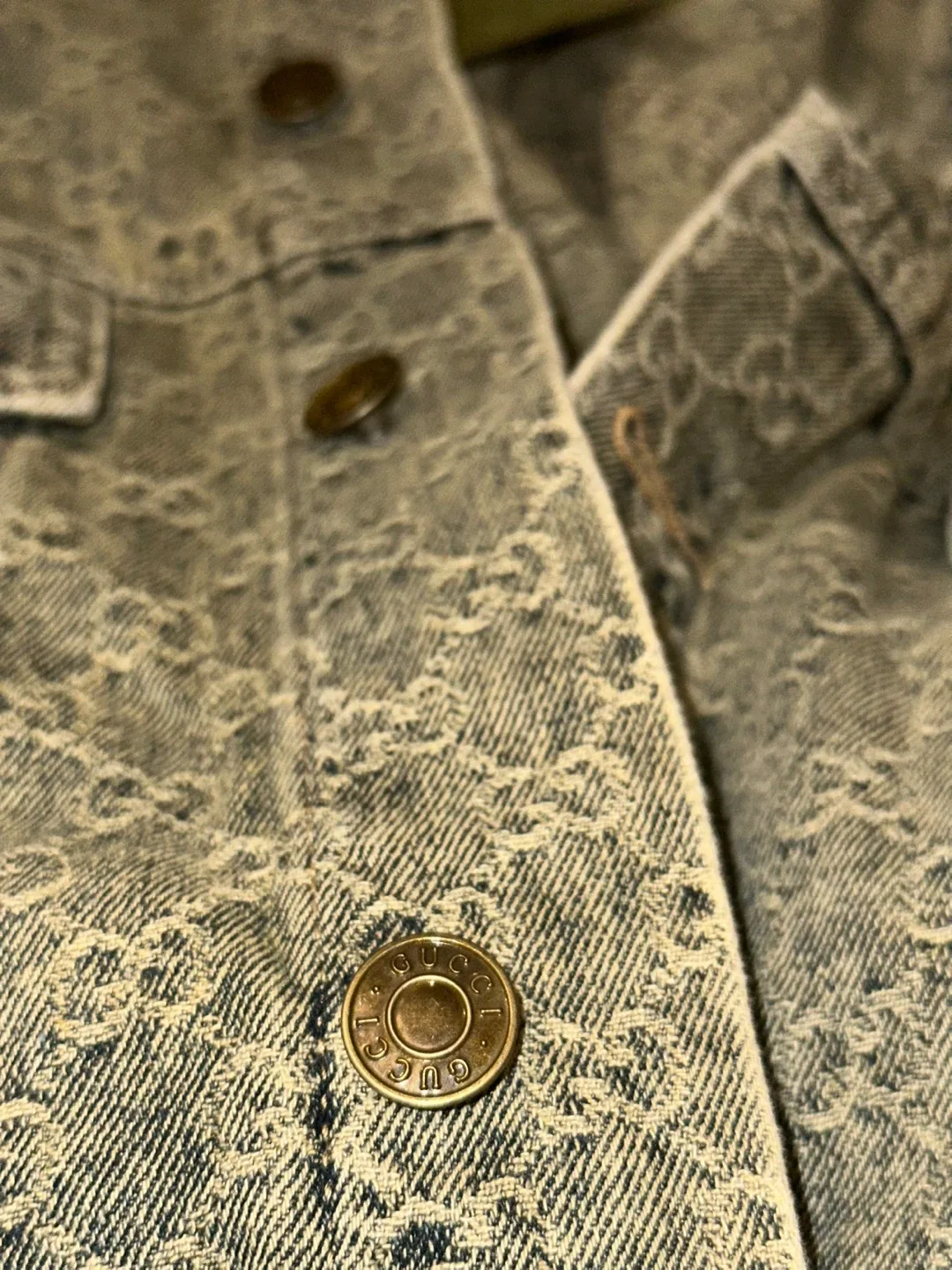 Gucci, Dior, Represent Brand New Clothes image indicator(7)