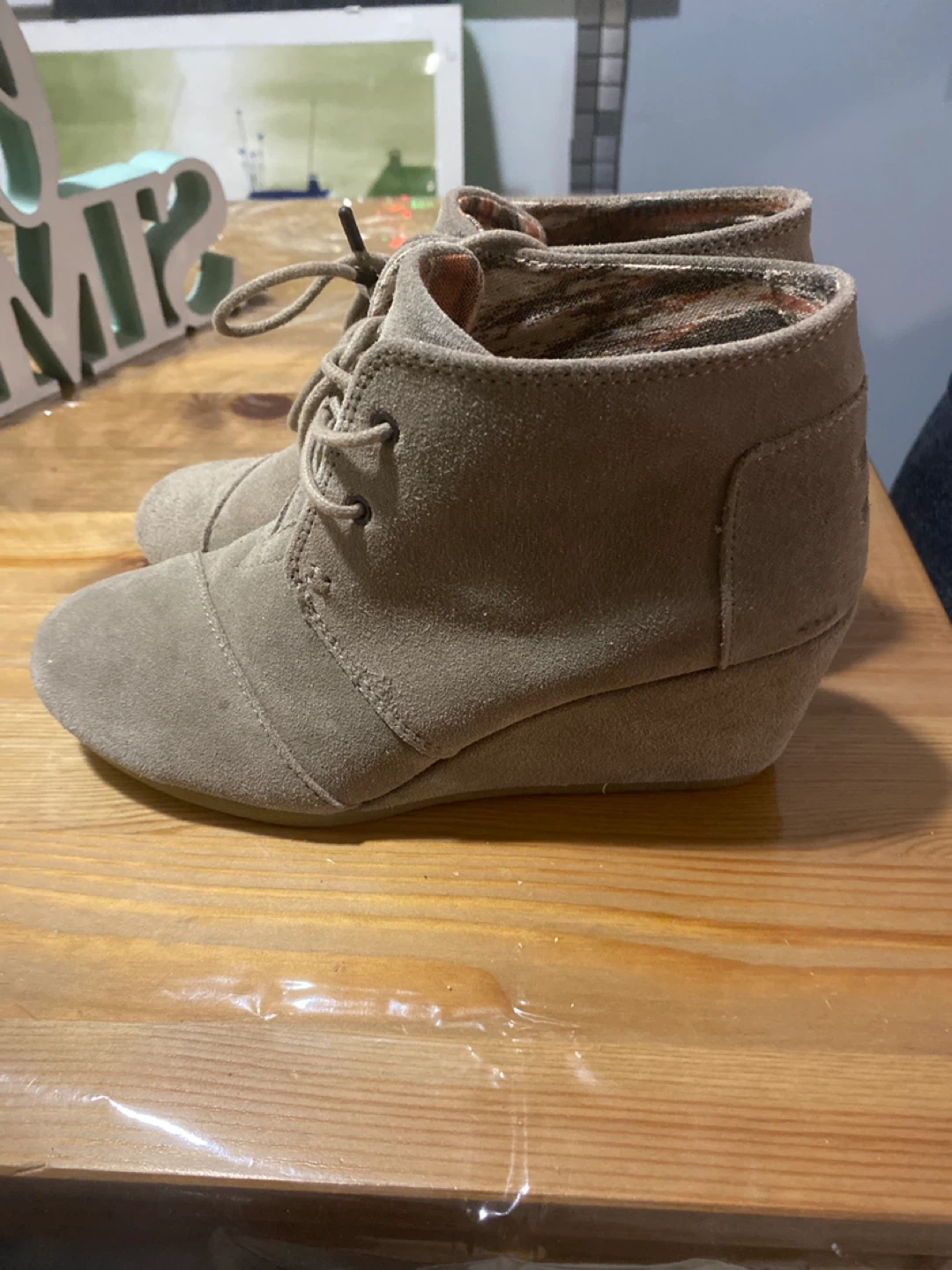 TOMS Desert Wedge Booties - Size 8 - photo 4