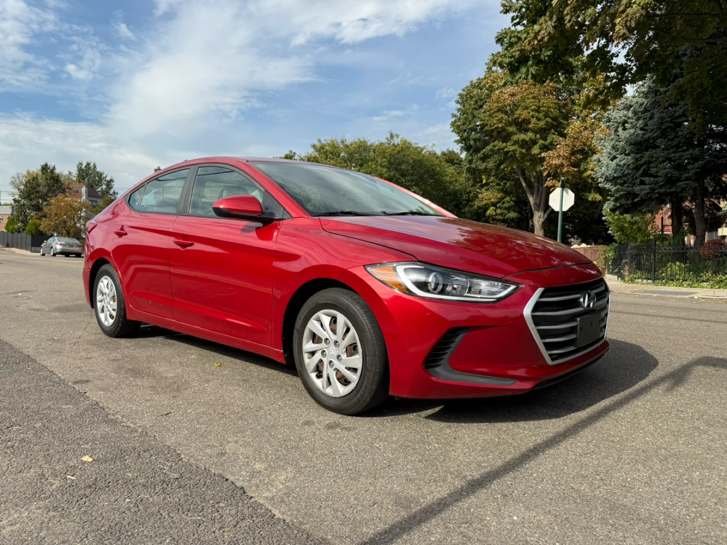 2017 Red Hyundai Elantra SE Sedan - photo 2