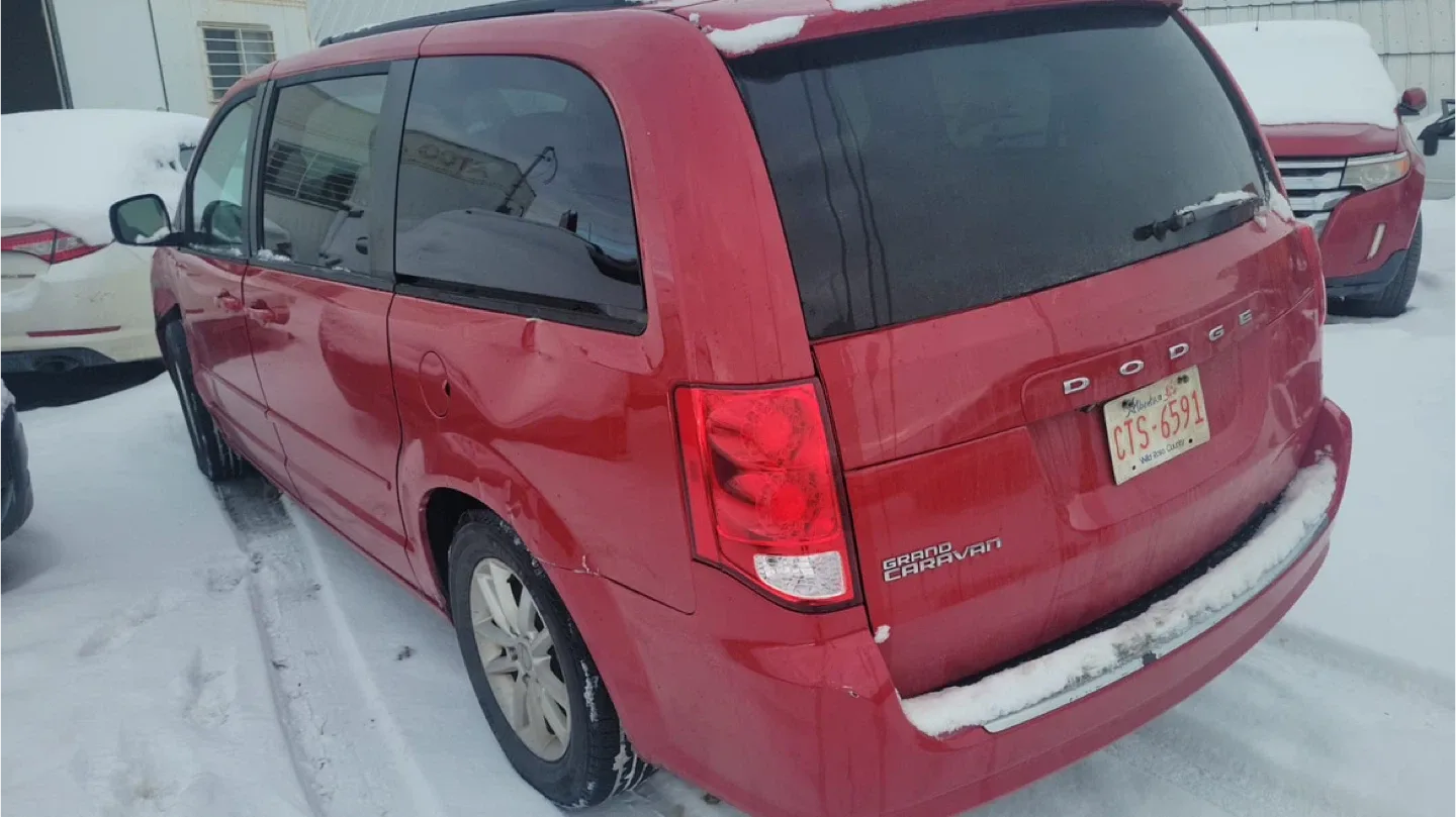 2013 Dodge Grand Caravan - Red image indicator(4)