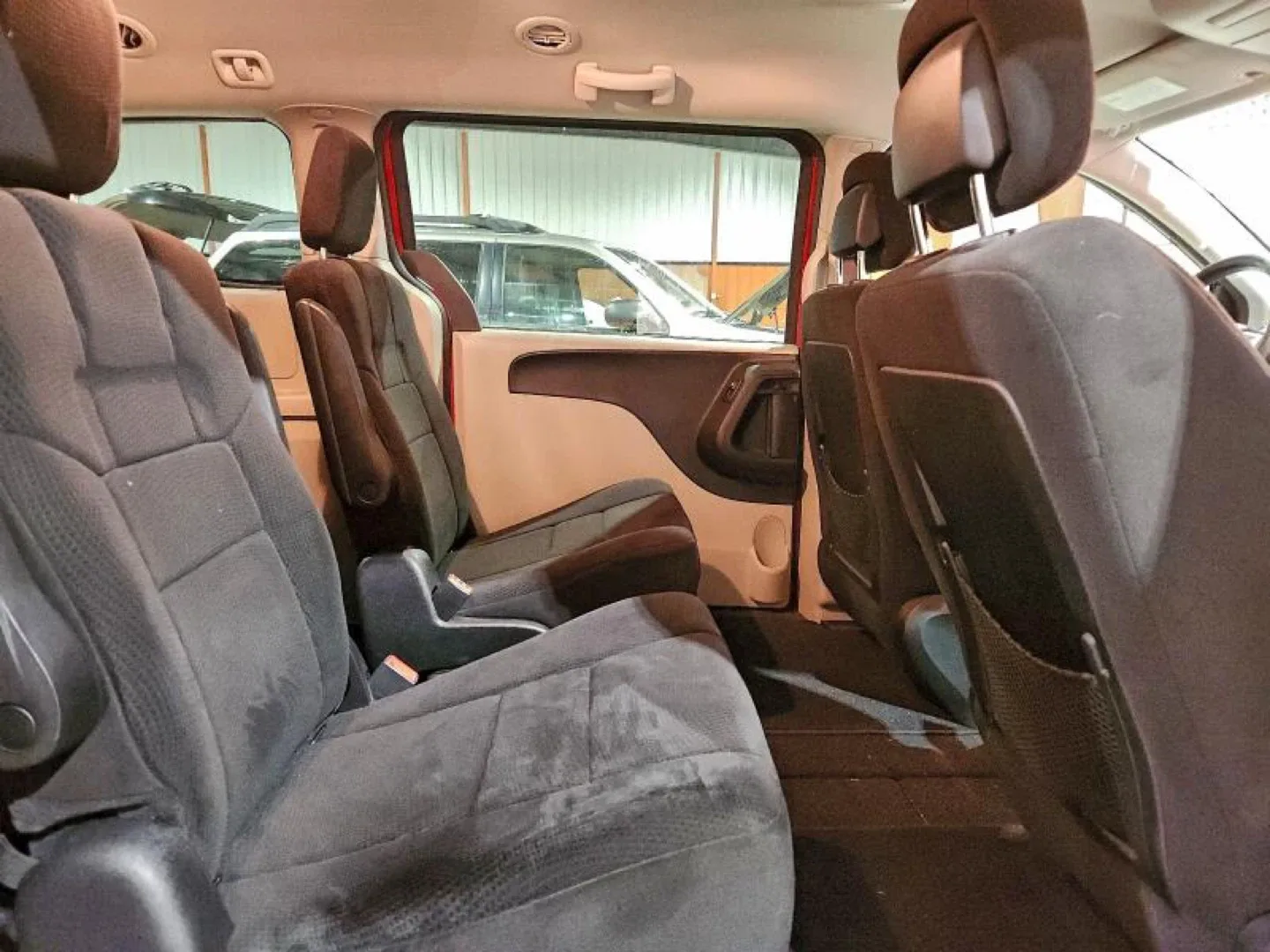 2013 Dodge Grand Caravan - Red image indicator(9)