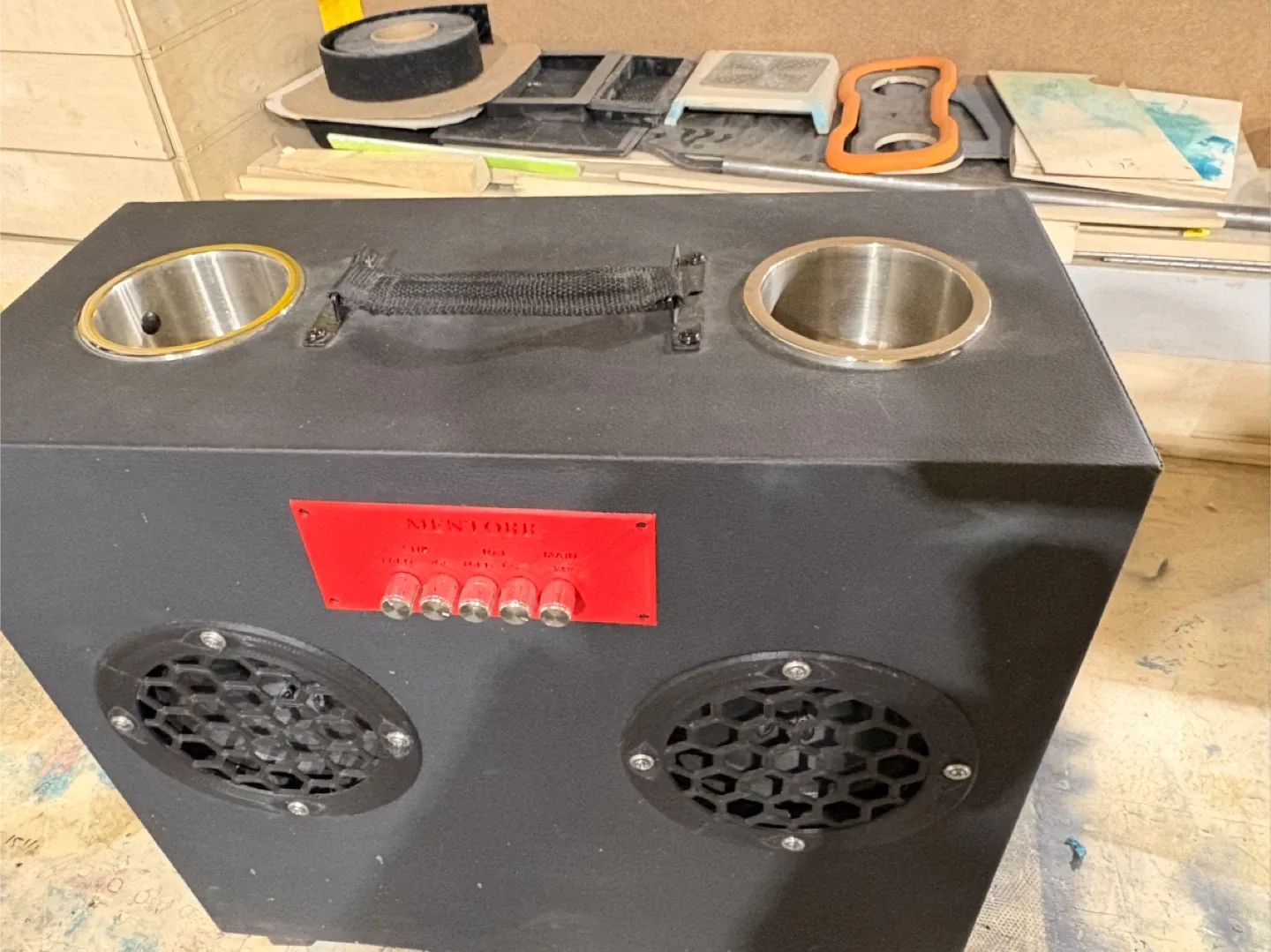 Custom Sound System with Dewalt battery powered image indicator(2)