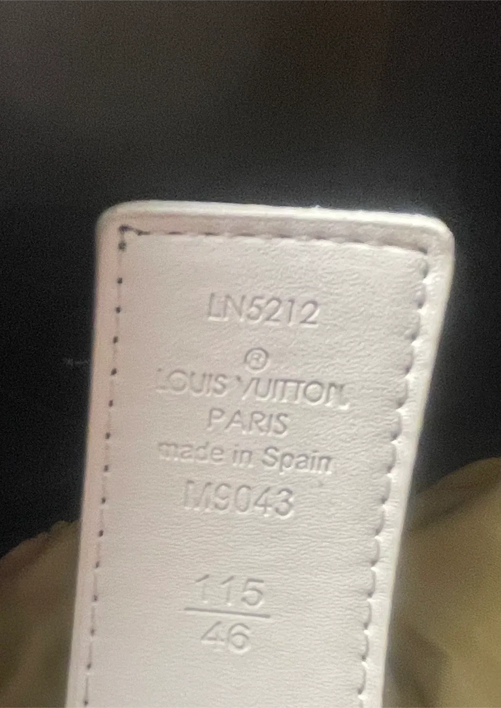 1:1 Louis Vuitton Belts - Size 30-36 image indicator(3)