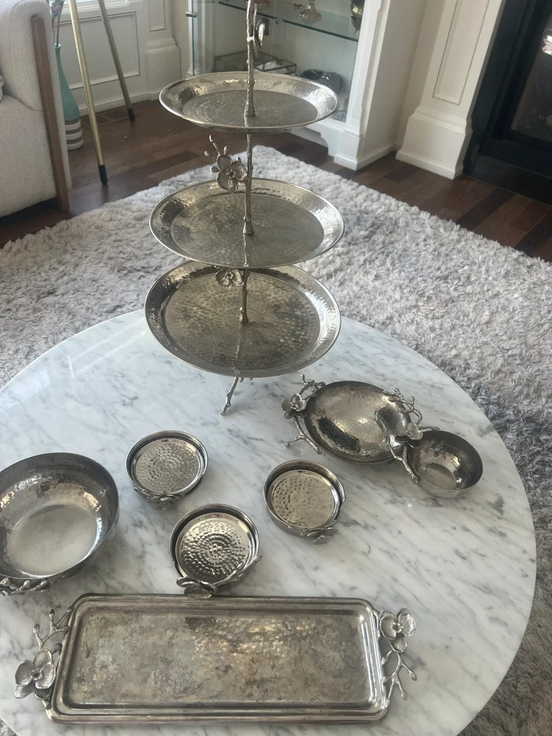 Hammered Silver Orchid Collection Serving Set image indicator(6)