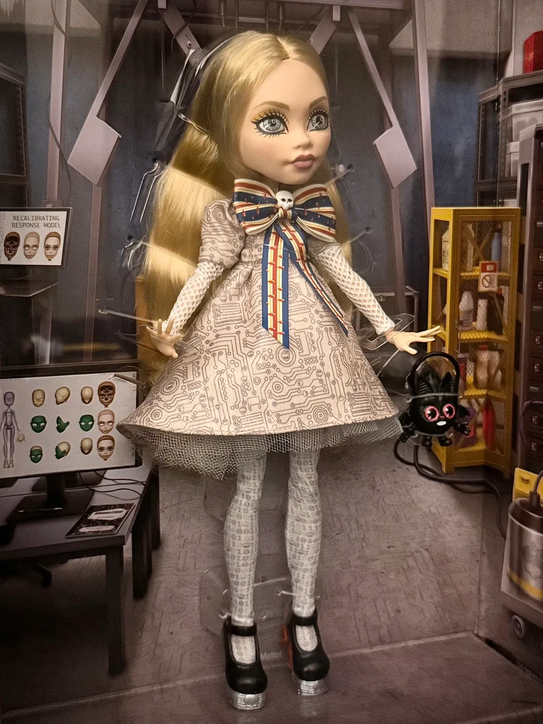 NEW Monster High Skullector M3GAN Doll image indicator(9)