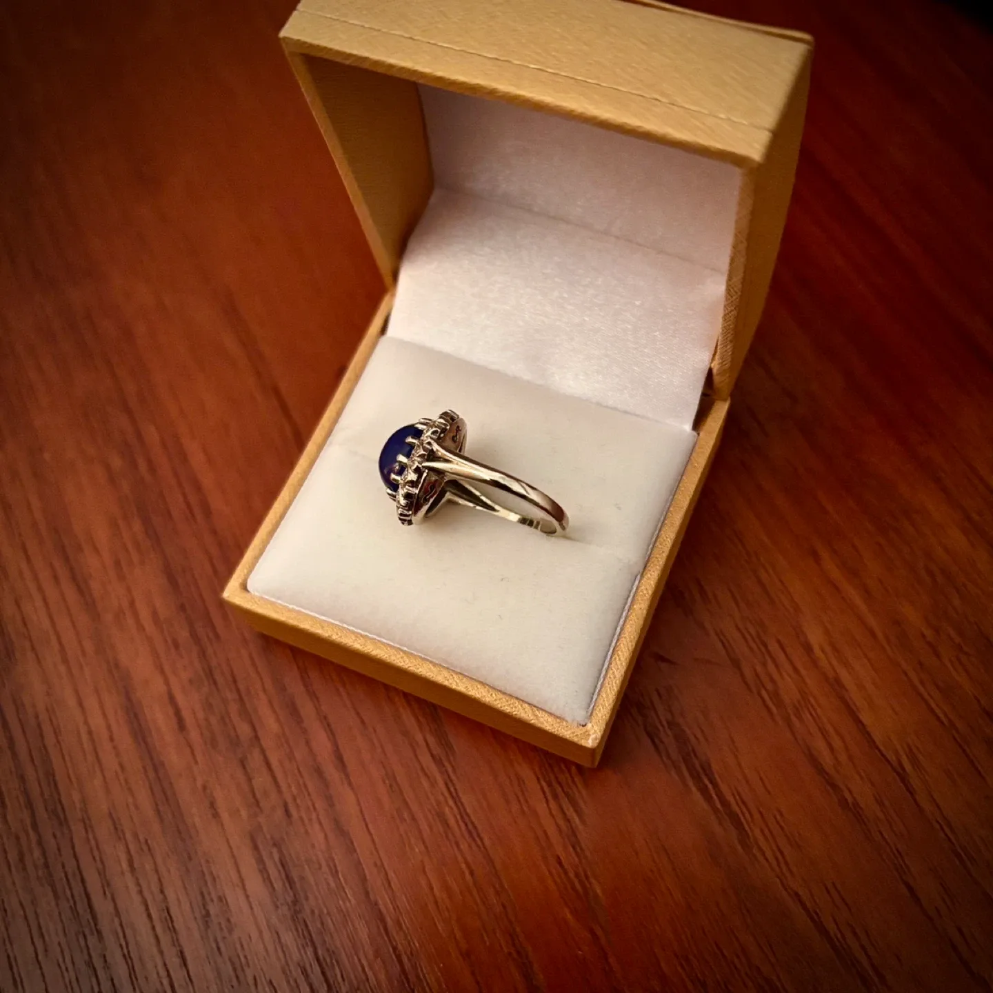 $2k Custom 14k White Gold VS Diamond & Saphire Ring image indicator(3)