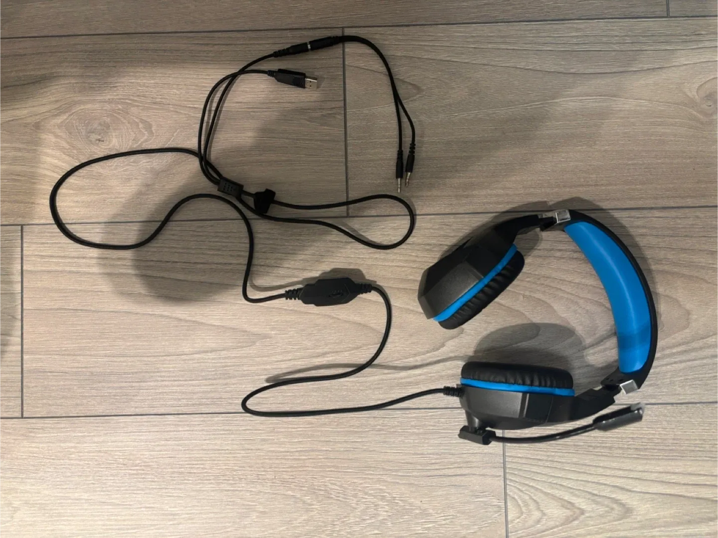 FREE Gaming Headset - Black & Blue