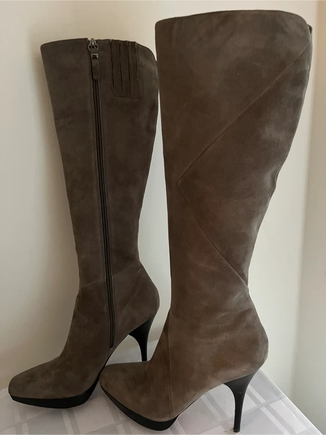 Via Spiega genuine Suede Knee High Boots image indicator(2)