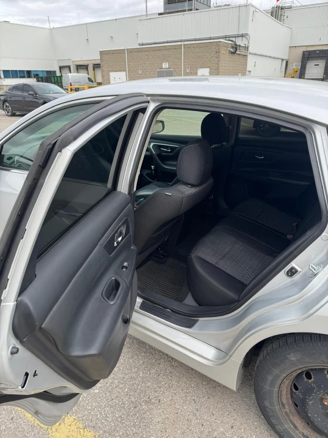 2016 Nissan Altima image indicator(8)