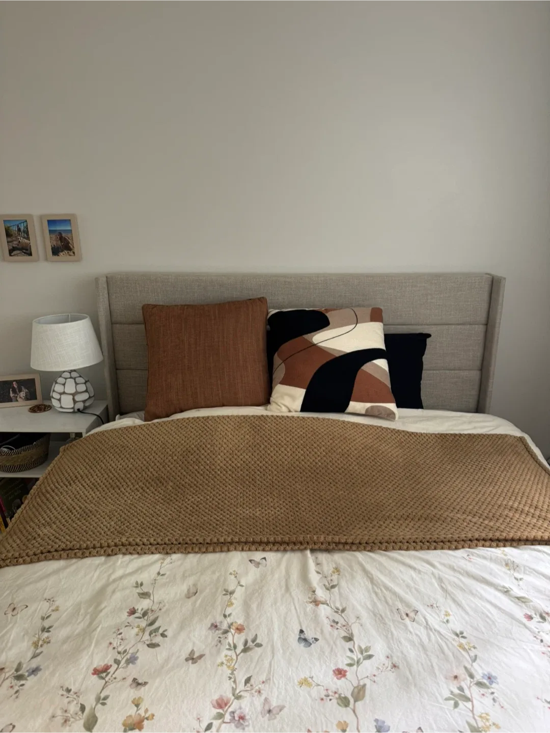 Bedroom Set with Storage Hydrolyc Bed Frame, Side Table, Lamp image indicator(3)