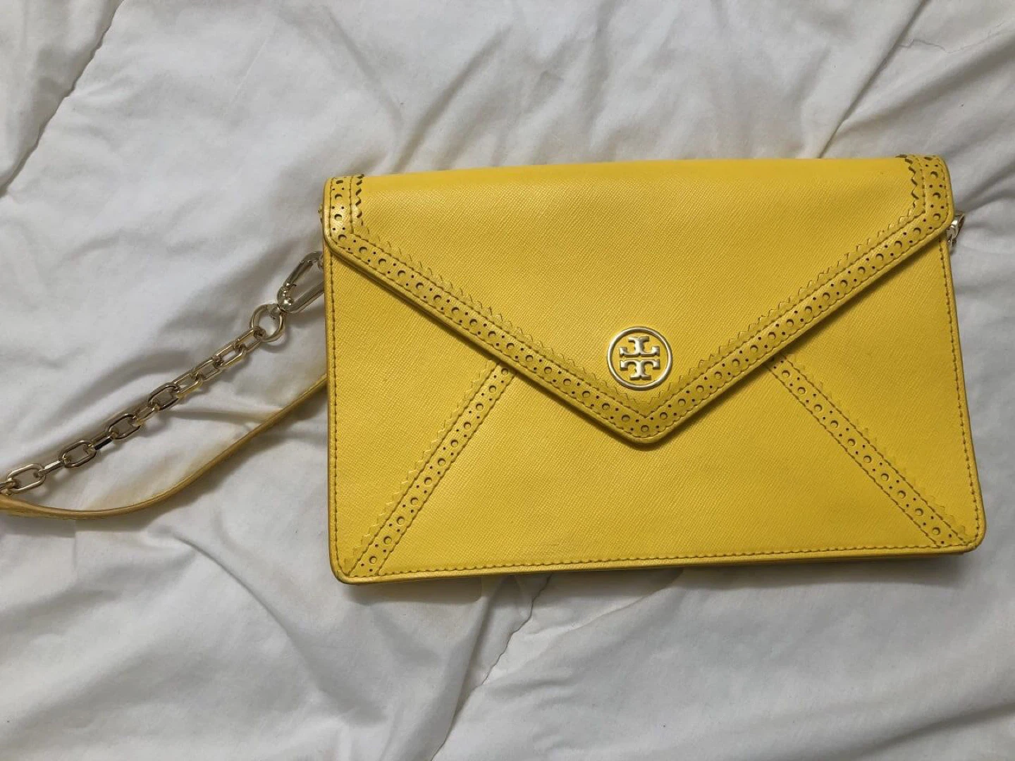 Tory Burch Yellow Robinson Envelope Clutch - photo 3